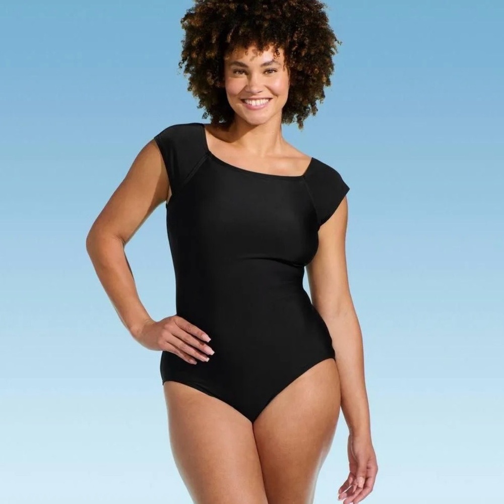 NWT Lands' End Women's Cap Sleeve Black One Piece Swimsuit Small